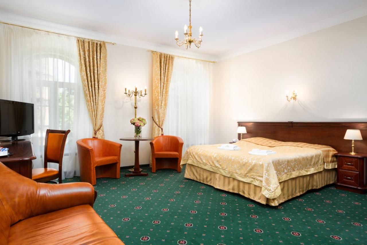 Отель Royal Hotel Modlin Новы-Двур-Мазовецки