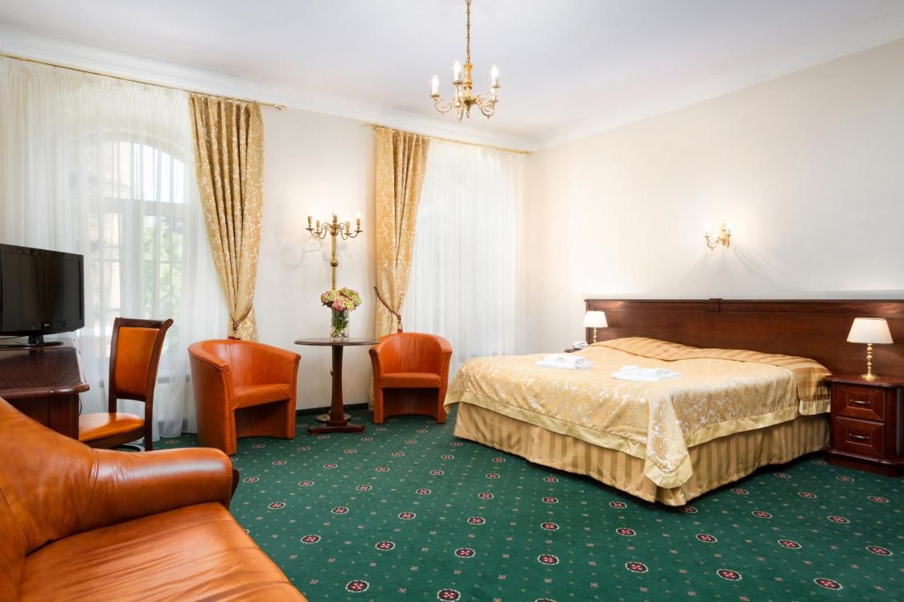 Отель Royal Hotel Modlin Новы-Двур-Мазовецки